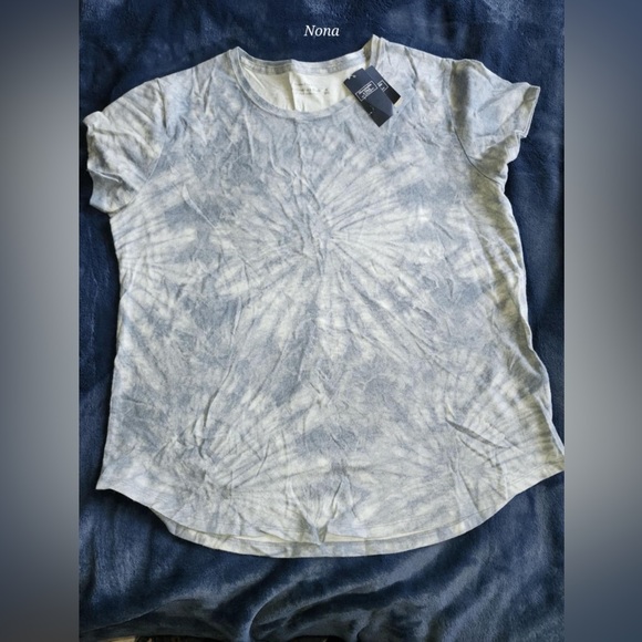 Abercrombie And Fitch Knotted Tee size XL NWT - Picture 4 of 5